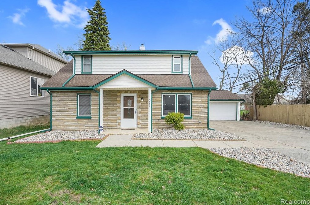 1652 Van Courtland Dr, Troy MI  48083-1841 exterior