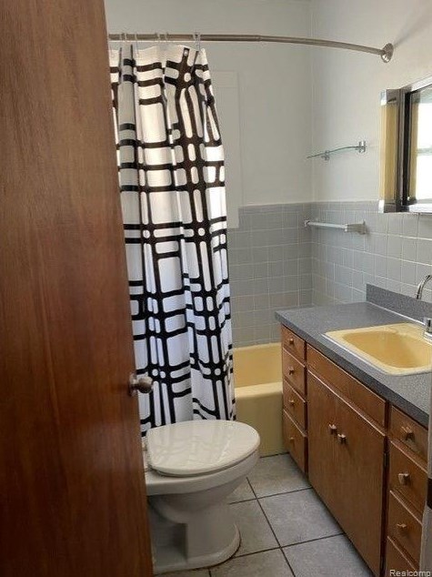 1627 Alpha St, Lansing MI  48910-1801 exterior