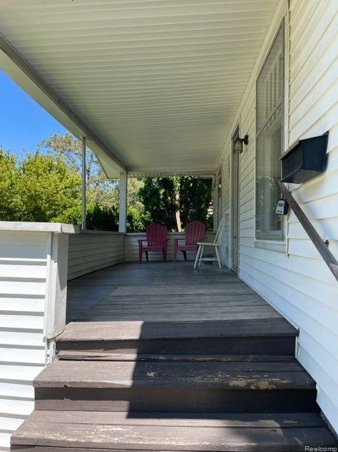 1627 Alpha St, Lansing MI  48910-1801 exterior