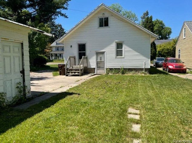 1627 Alpha St, Lansing MI  48910-1801 exterior