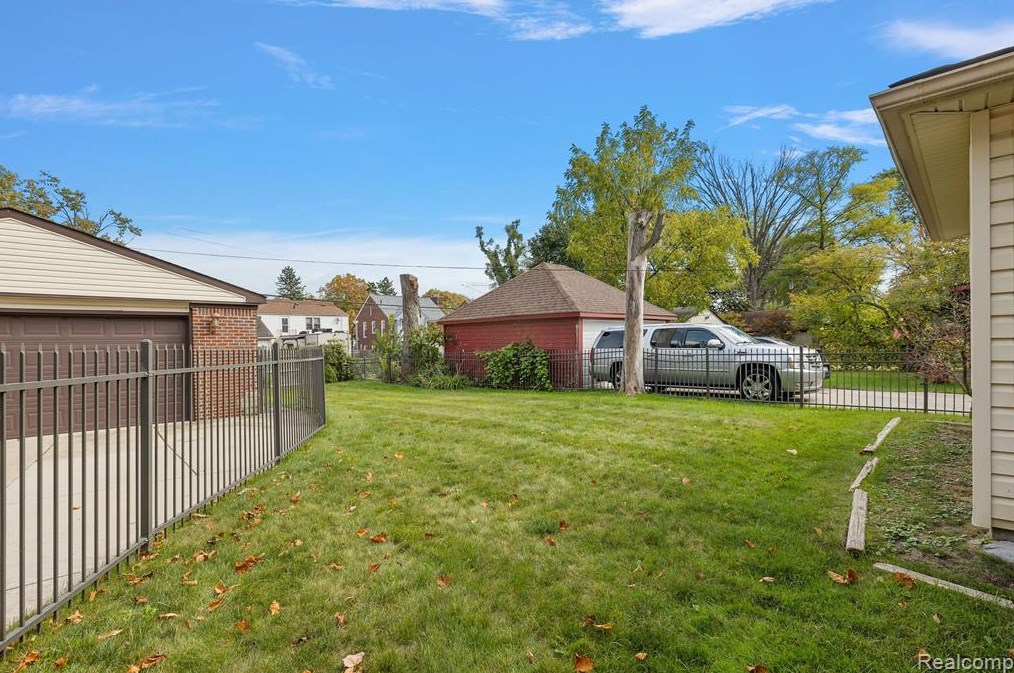13984 Abington Ave, Detroit MI  48227-1302 exterior