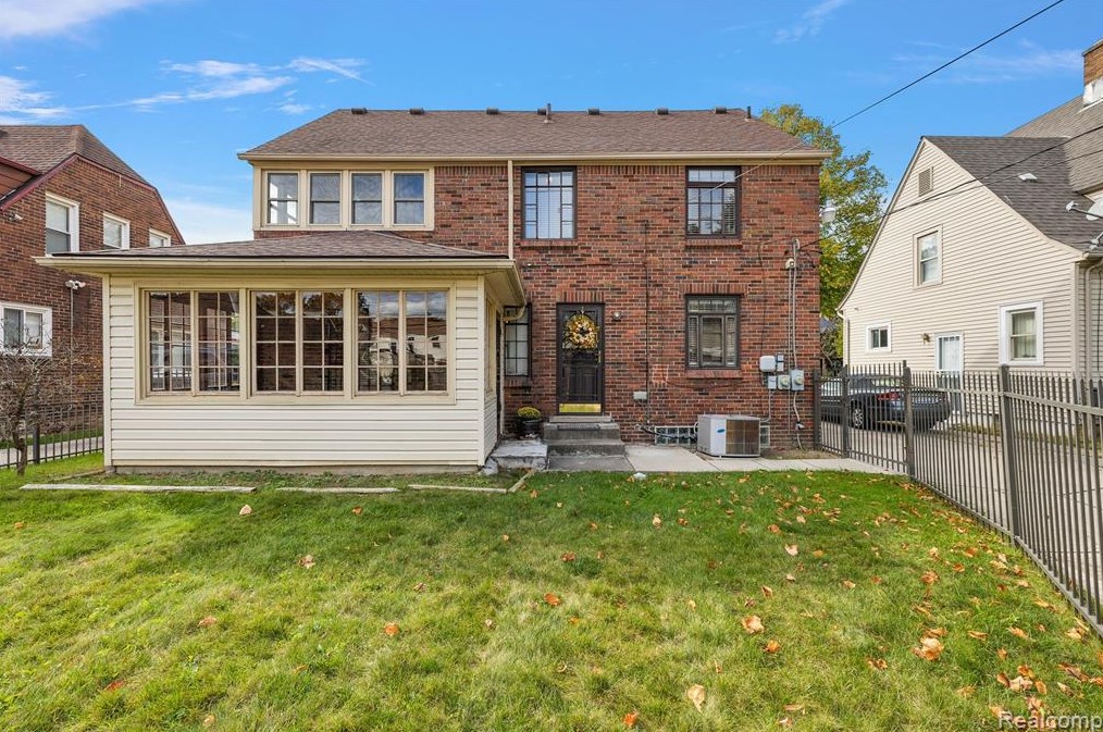 13984 Abington Ave, Detroit MI  48227-1302 exterior