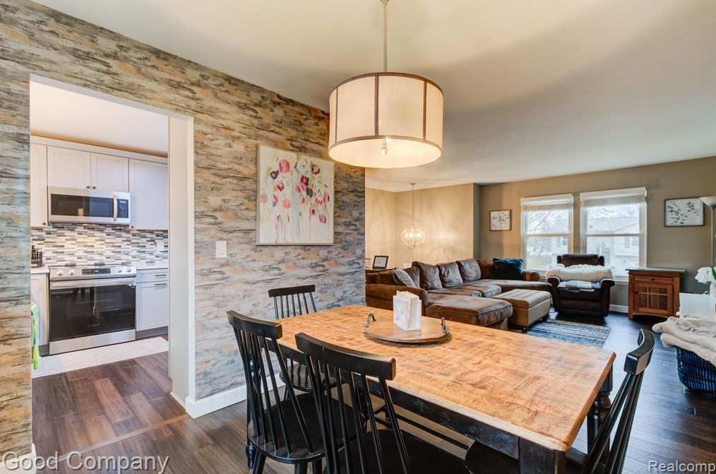 23581 Nilan Dr, Novi MI  48375-3632 exterior