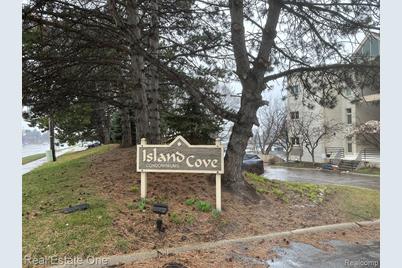 3270 Island Cove Drive #100 - Photo 1