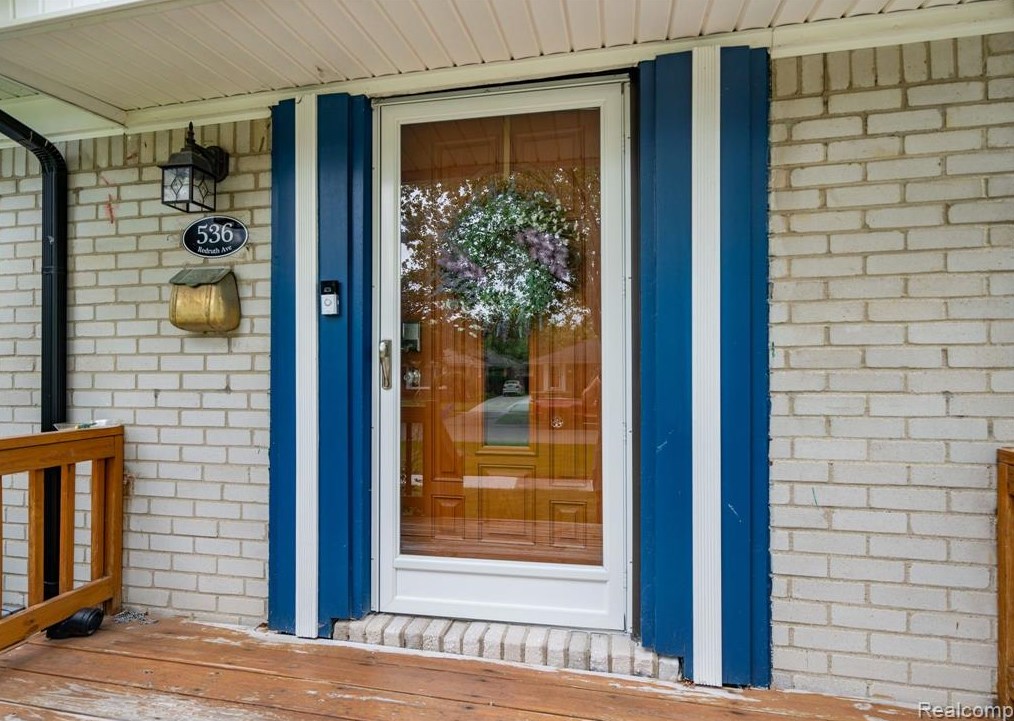 536 Redruth Ave, Clawson, MI 48017