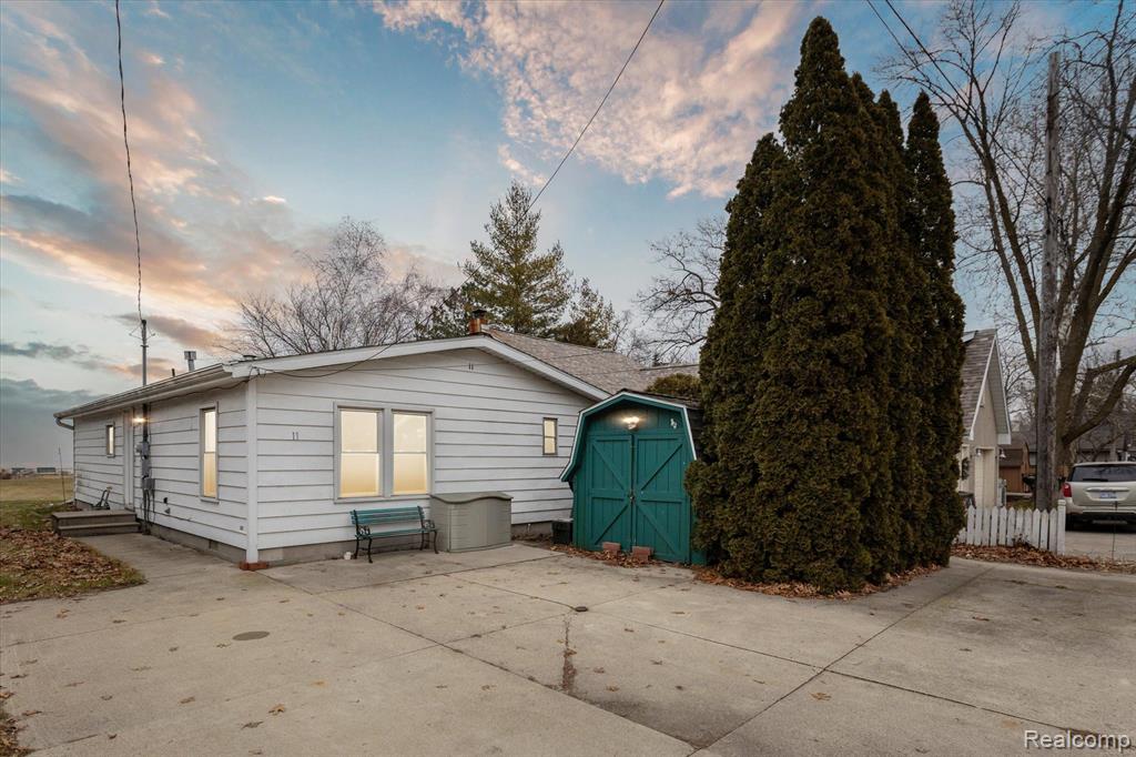 11 Bay Shore Dr, Bangor Twp, MI 48706 MLS 20230002370 Coldwell Banker