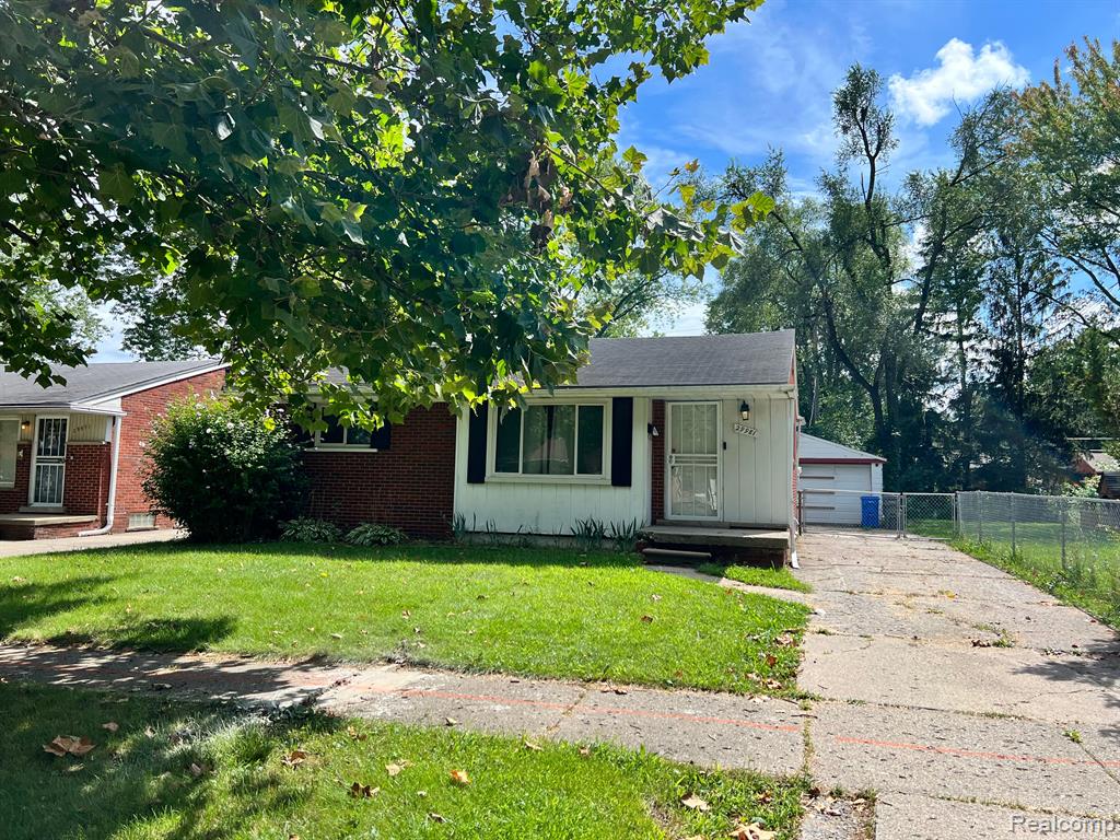 29981 Grandview St, Inkster, MI 48141 - MLS 20230087407 - Coldwell Banker