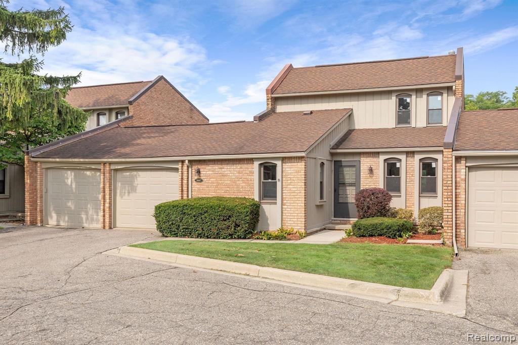 3087 Moon Lake Dr, West Bloomfield Twp, MI 48323 - MLS 2210089881 ...