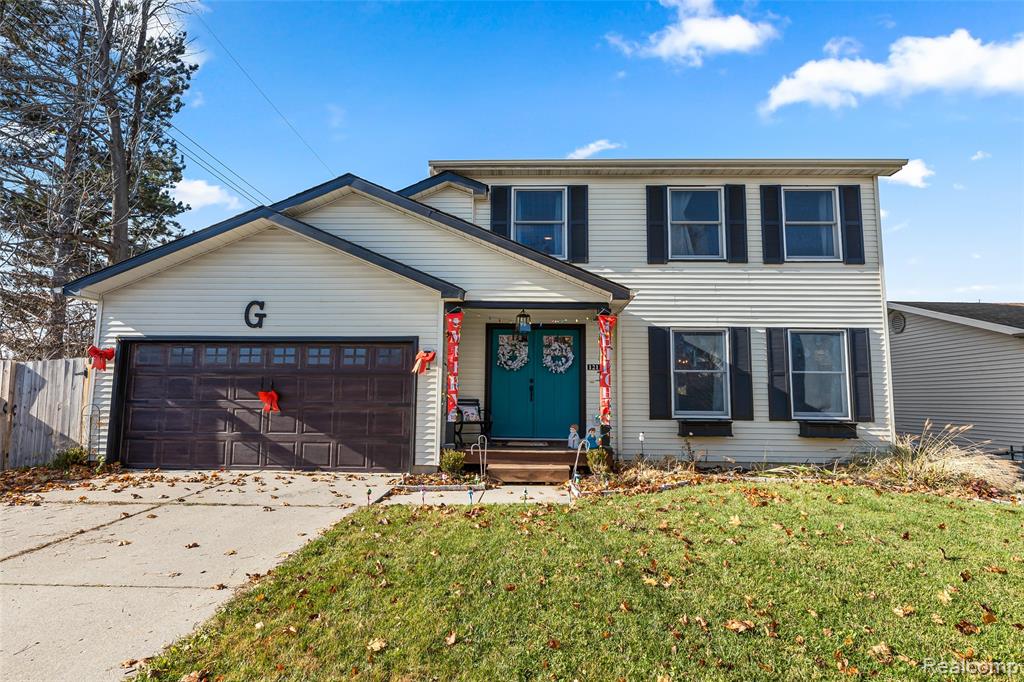 1212 Bennington Dr, Delta Twp, MI 48917 MLS 2210096434 Coldwell Banker