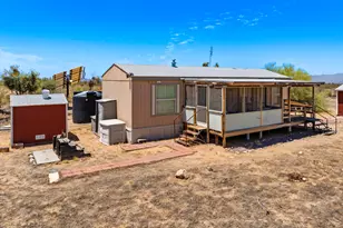 6705 E Red Barrel Rd, Yucca, AZ 86438 - Photo 37