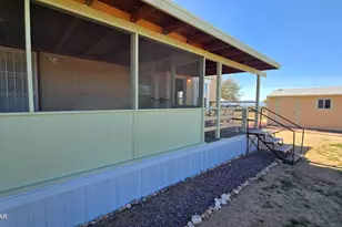 6705 E Red Barrel Rd, Yucca, AZ 86438 - Photo 21