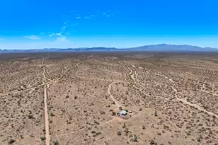 6705 E Red Barrel Rd, Yucca, AZ 86438 - Photo 33