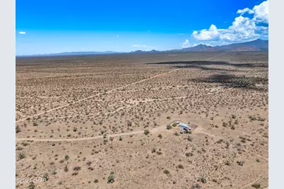 6705 E Red Barrel Rd, Yucca, AZ 86438 - Photo 45