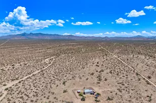 6705 E Red Barrel Rd, Yucca, AZ 86438 - Photo 35