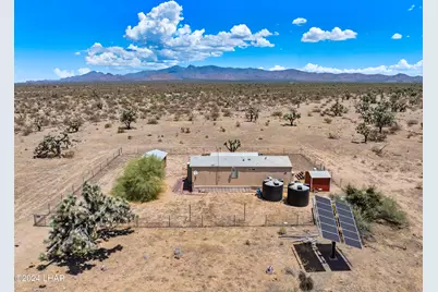 6705 E Red Barrel Rd, Yucca, AZ 86438 - Photo 39