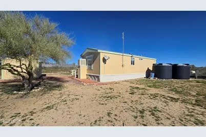 6705 E Red Barrel Rd, Yucca, AZ 86438 - Photo 51