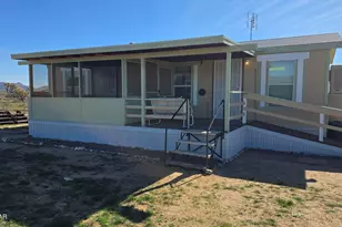 6705 E Red Barrel Rd, Yucca, AZ 86438 - Photo 19