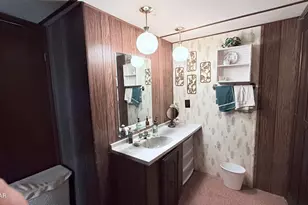 70 N Emelia Ave, Quartzsite, AZ 85346 - Photo 17