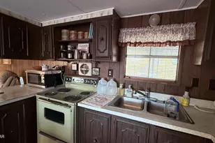 70 N Emelia Ave, Quartzsite, AZ 85346 - Photo 9