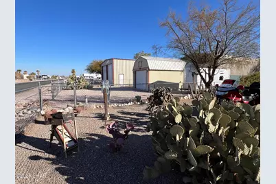 875 S Connor Ln, Quartzsite, AZ 85346 - Photo 23