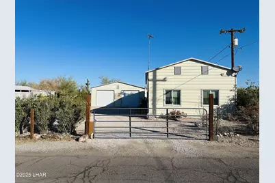 180 Sunrise St, Quartzsite, AZ 85346 - Photo 1