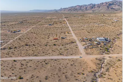 0000 Hualapai Dr W, Golden Valley, AZ 86413 - Photo 17