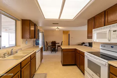 2897 Castaway Dr, Lake Havasu City, AZ 86406 - Photo 15
