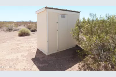 43714 E Hannah Ln, Bouse, AZ 85325 - Photo 57