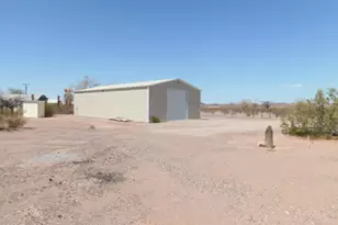 43714 E Hannah Ln, Bouse, AZ 85325 - Photo 49