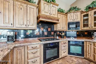 6010 Circula De Hacienda, Lake Havasu City, AZ 86406 - Photo 13