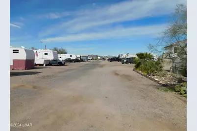 52201 Century Dr, Quartzsite, AZ 85346 - Photo 11