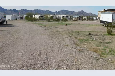 52201 Century Dr, Quartzsite, AZ 85346 - Photo 15