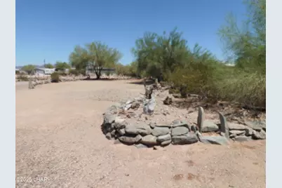 280 N Emelia Ave, Quartzsite, AZ 85346 - Photo 47