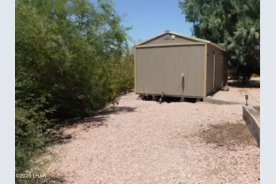 206 W Crystal Ln, Quartzsite, AZ 85346 - Photo 9