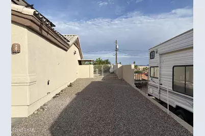 3808 Whaler Dr, Lake Havasu City, AZ 86406 - Photo 3