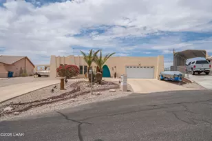 815 Rolling Hills Plaza N, Lake Havasu City, AZ 86406 - Photo 1