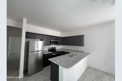 2076 Swanson Ave #A102, Lake Havasu City, AZ 86403 - Photo 5