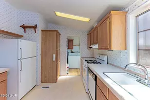 3338 W Malibu Rd, Golden Valley, AZ 86413 - Photo 7