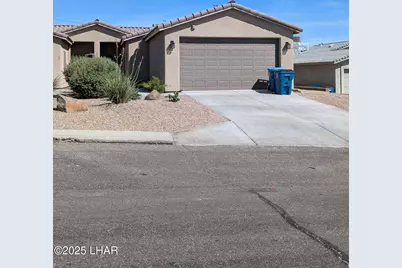 30103010 Winterhaven Dr #101, Lake Havasu City, AZ 86404 - Photo 1