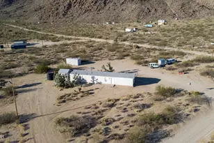 11989 Howard Rd, Yucca, AZ 86438 - Photo 11