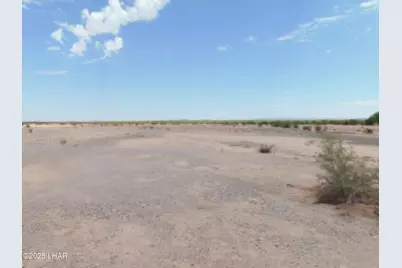 49167 Tail Ln, Bouse, AZ 85325 - Photo 1