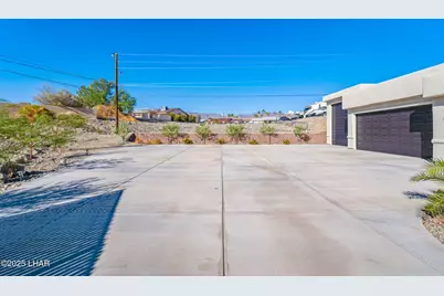 3391 Oasis Dr, Lake Havasu City, AZ 86404 - Photo 5