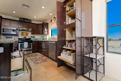 7555 N Valley View Dr, Lake Havasu City, AZ 86404 - Photo 17