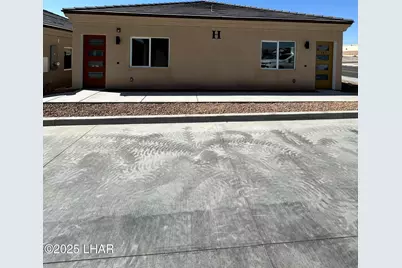 3556 Kearsage Dr #H102, Lake Havasu City, AZ 86406 - Photo 1