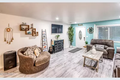 3852 Solar Dr, Lake Havasu City, AZ 86406 - Photo 5