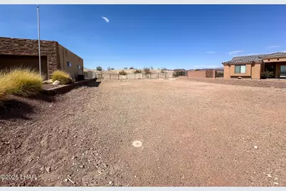 1911 E Troon Dr, Lake Havasu City, AZ 86404 - Photo 3