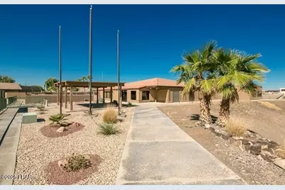 1407 McCulloch Blvd N, Lake Havasu City, AZ 86403 - Photo 1