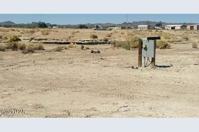 28270 Desert Heights Dr, Bouse, AZ 85325 - Photo 3