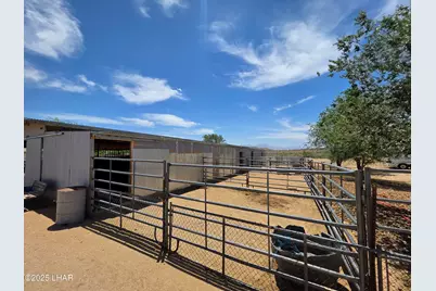 2576 E Calle Chavez Rd, Kingman, AZ 86409 - Photo 49