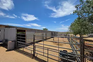 2576 E Calle Chavez Rd, Kingman, AZ 86409 - Photo 49